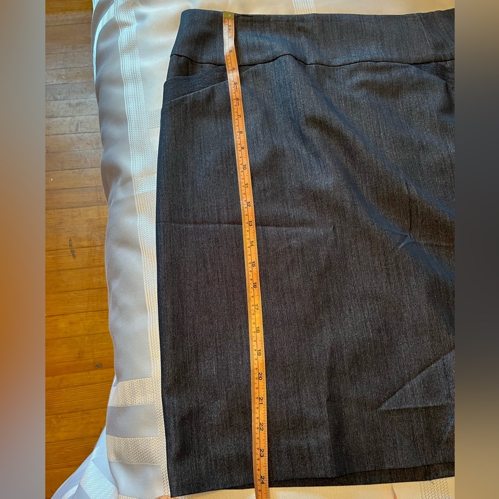 NWT, Calvin Klein Jean-style Pencil Skirt - Picture 5 of 8